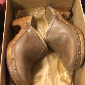 Ugg Australia - Abbie size 5 new no box